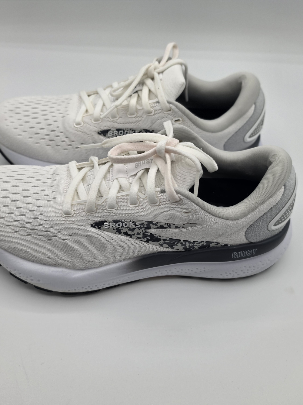 Brooks Ghost 16 Running Shoes, White/ Oyster/ Lava, Women's 9 B - Picture 6 of 10